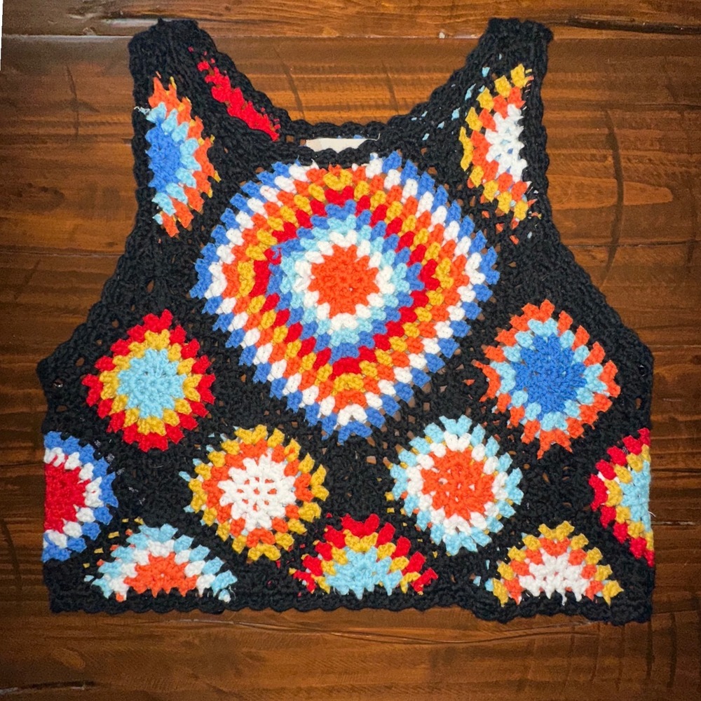 Altar'd State Crochet Granny Square Crop Top Black Multi Boho Sleeveless Medium